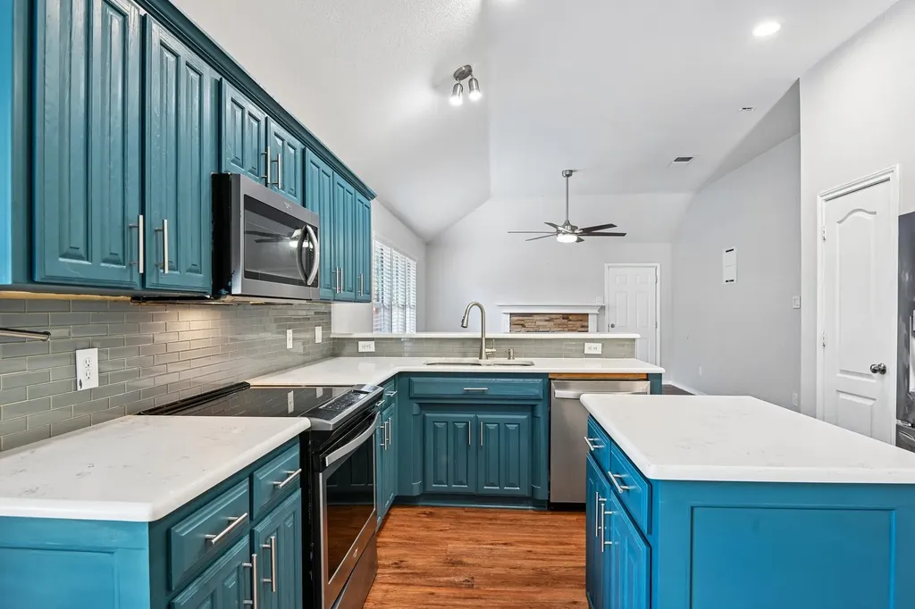 4220 Maryanne Place Haltom City TX 76137