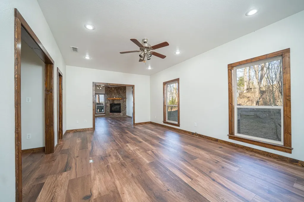 410 Private Road 52426 Leesburg TX 75451