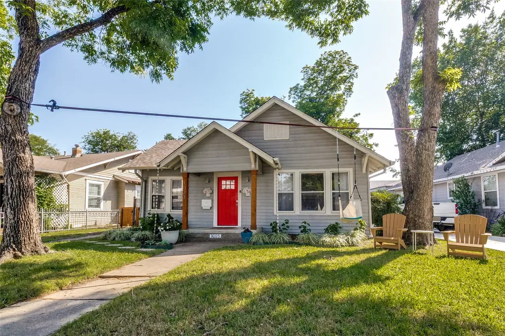 1023 Mount Auburn Avenue Dallas TX 75223