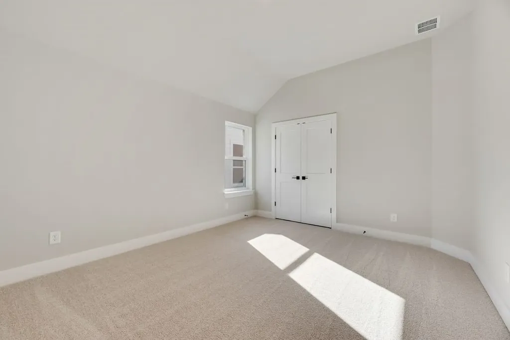 1525 Euclid Alley Corinth TX 76208