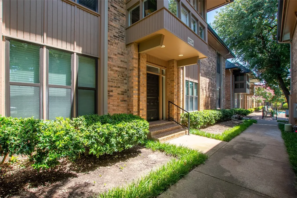 10734 Park Village Place Dallas TX 75230