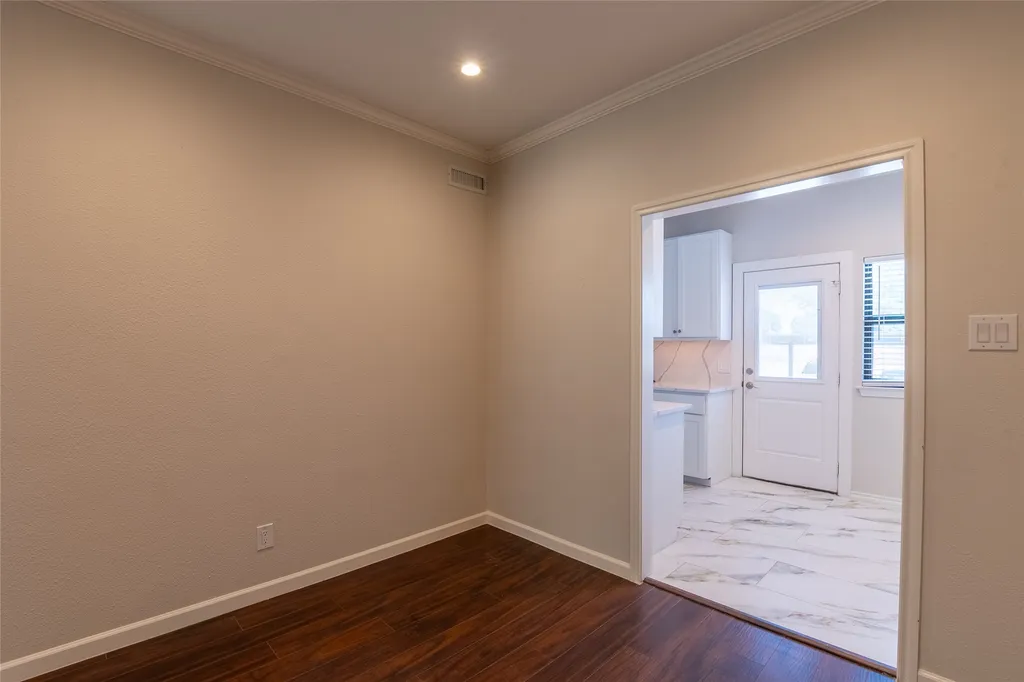 10734 Park Village Place Dallas TX 75230