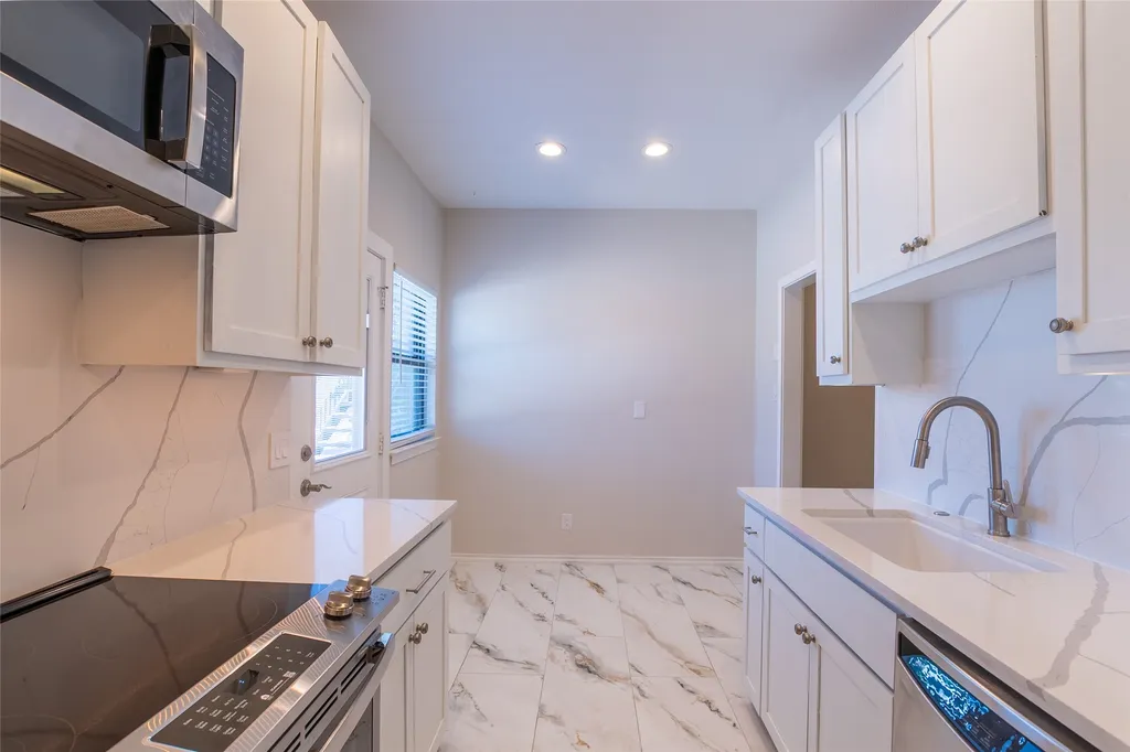 10734 Park Village Place Dallas TX 75230