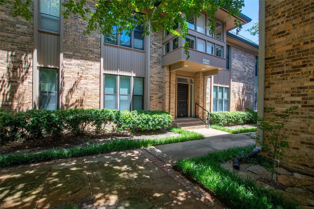 10734 Park Village Place Dallas TX 75230