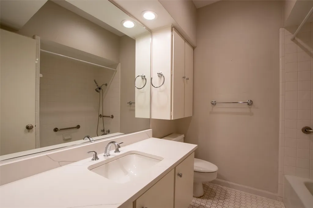 10734 Park Village Place Dallas TX 75230