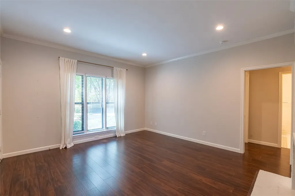 10734 Park Village Place Dallas TX 75230