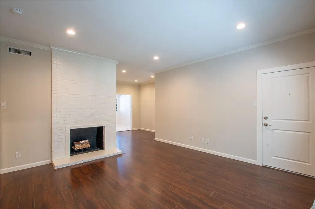 10734 Park Village Place Dallas TX 75230