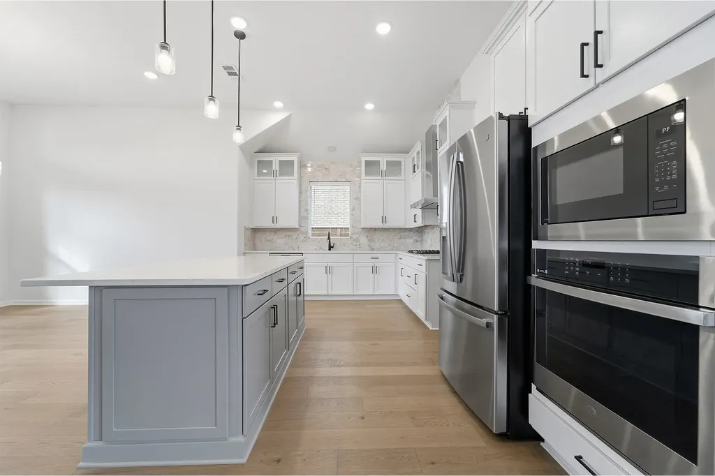 1717 Blossom Trail Mesquite TX 75181
