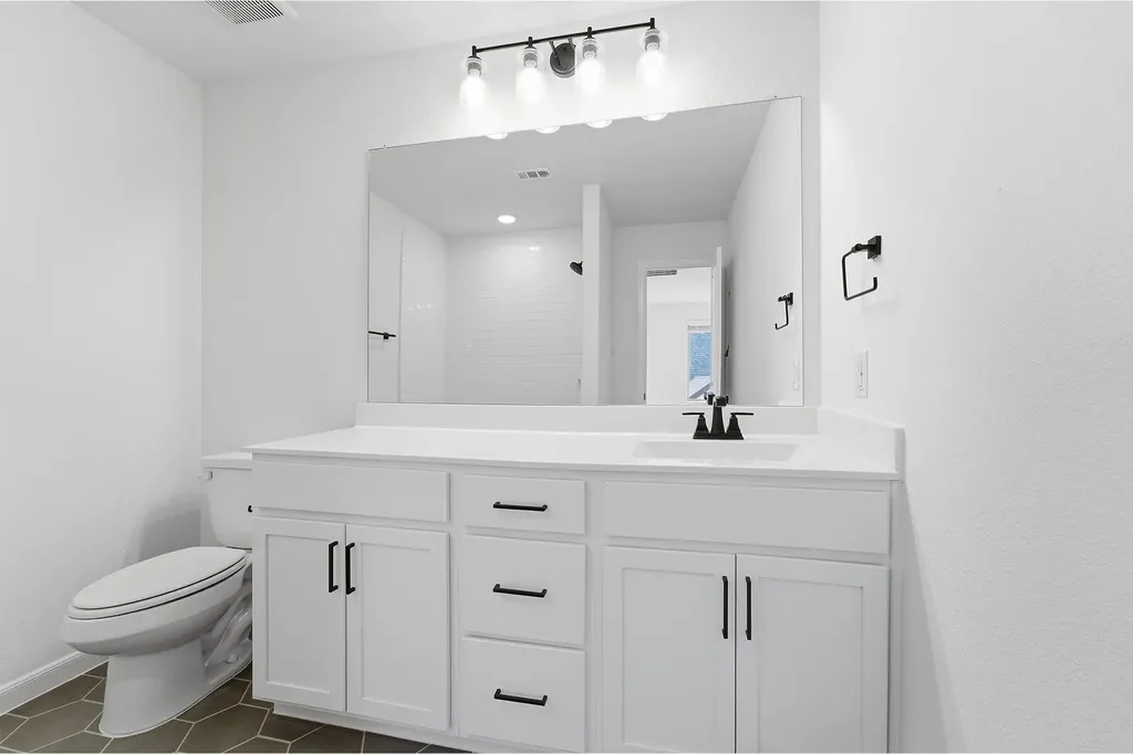1717 Blossom Trail Mesquite TX 75181