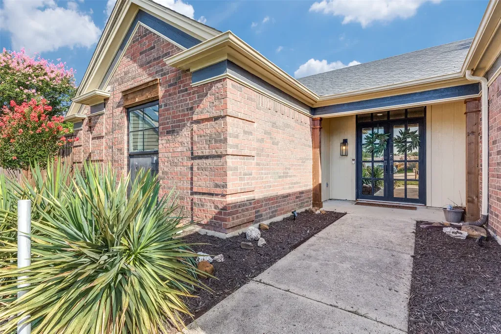 7609 Greenleaf Court North Richland Hills TX 76182