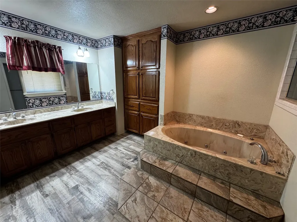 2000 Dan Rowe Street Waco TX 76704