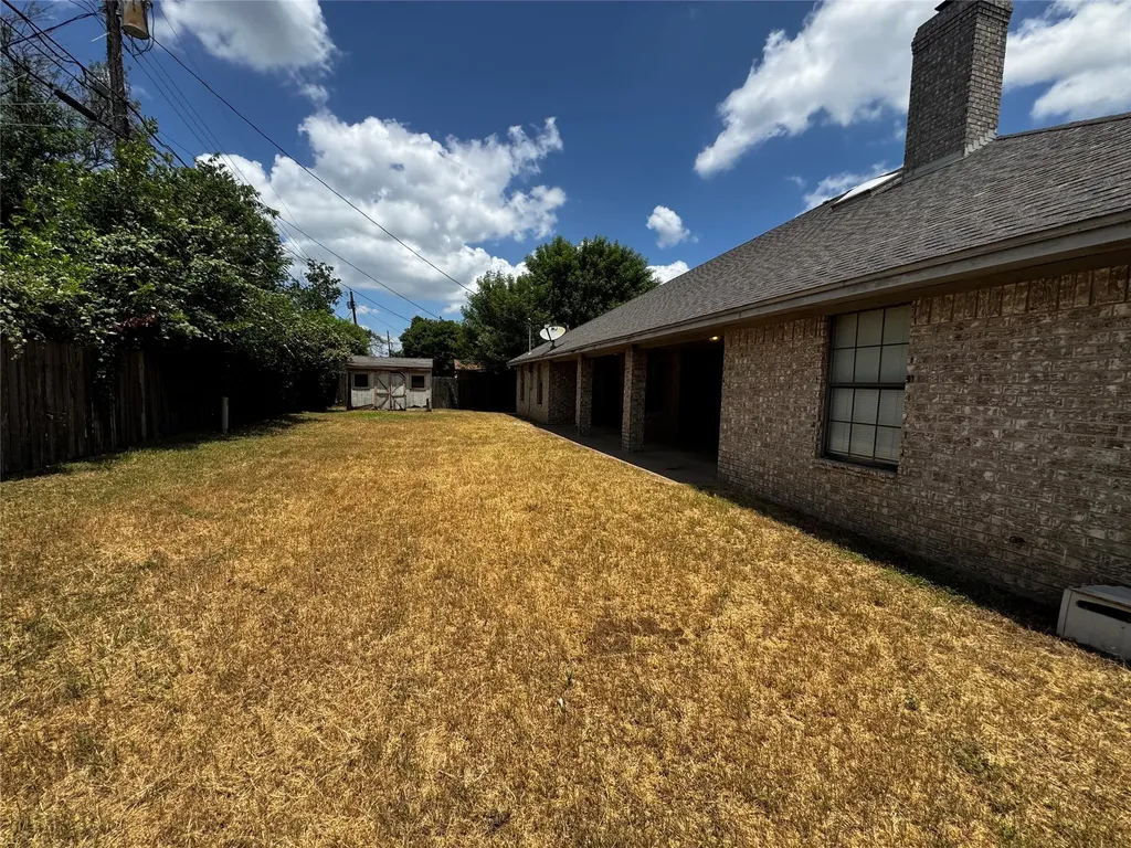 2000 Dan Rowe Street Waco TX 76704