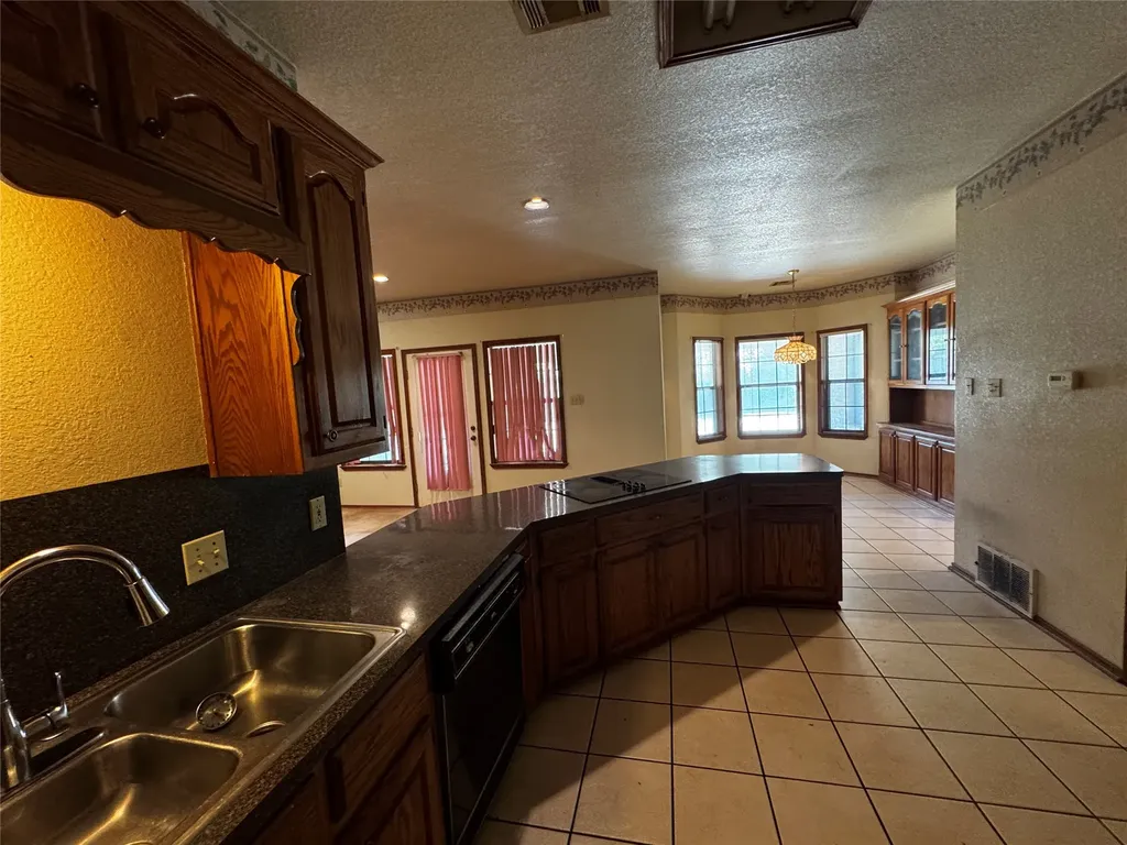 2000 Dan Rowe Street Waco TX 76704