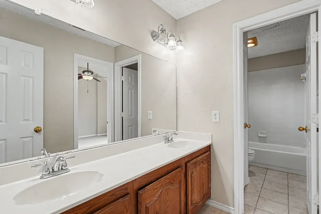 8017 Arlie Lane North Richland Hills TX 76182