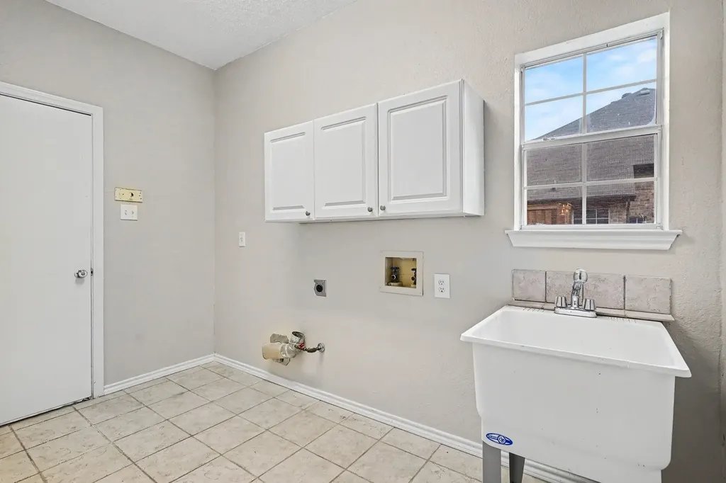 8017 Arlie Lane North Richland Hills TX 76182