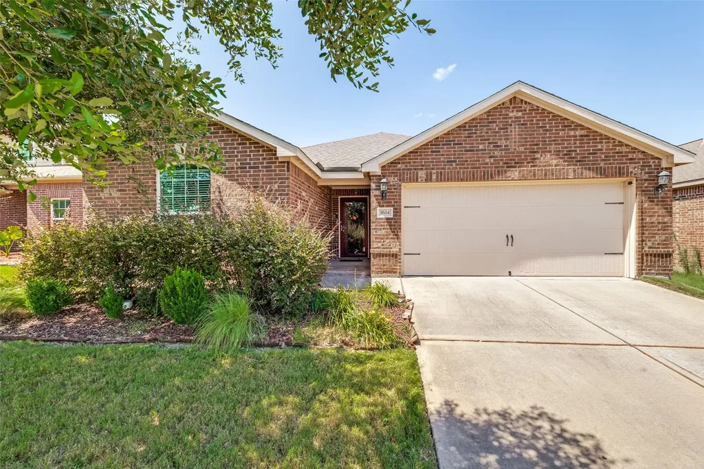 1614 Park Trails Boulevard Princeton TX 75407