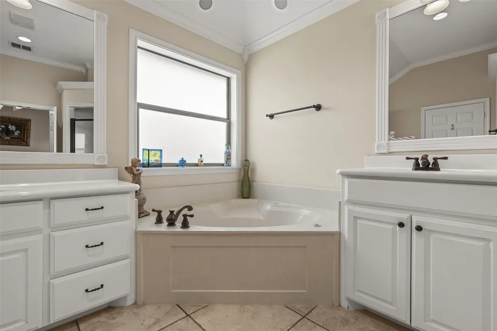 208 Silver Spur Trail Mcgregor TX 76657