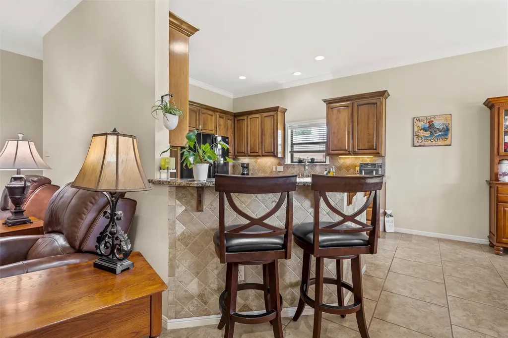 208 Silver Spur Trail Mcgregor TX 76657