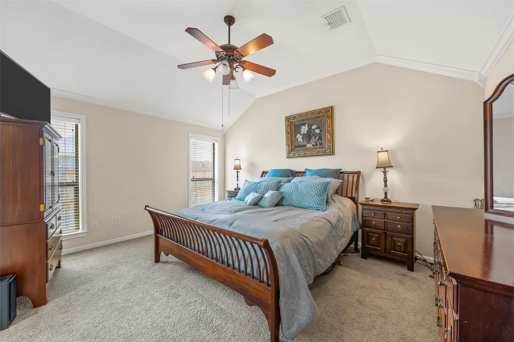 208 Silver Spur Trail Mcgregor TX 76657
