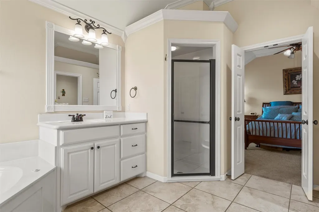 208 Silver Spur Trail Mcgregor TX 76657