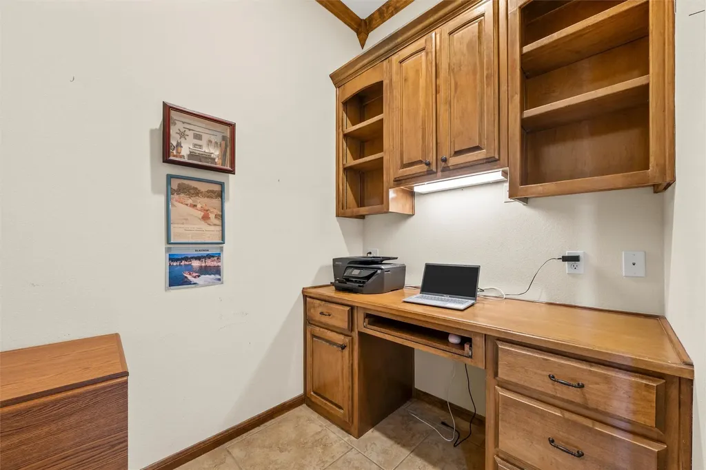 208 Silver Spur Trail Mcgregor TX 76657