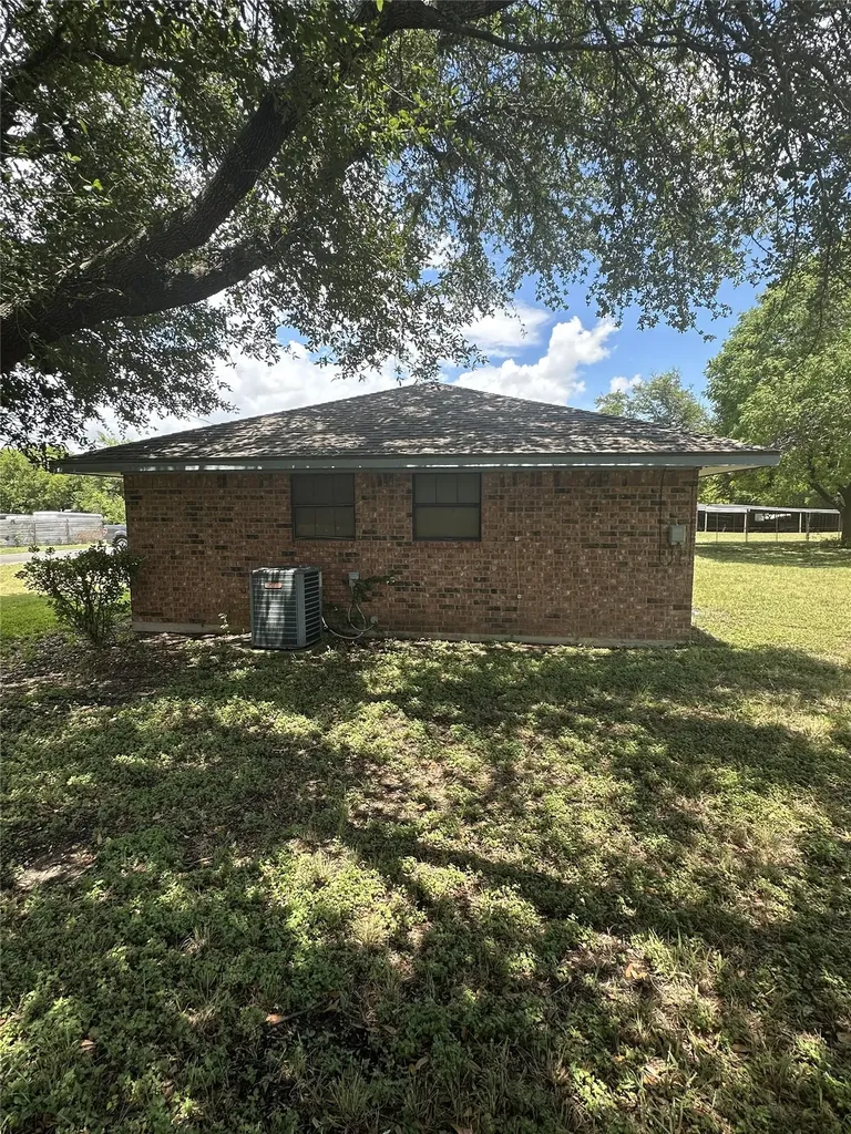 760 Williams Street Italy TX 76651