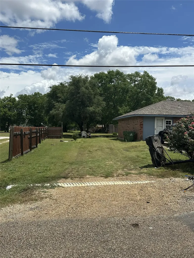 760 Williams Street Italy TX 76651