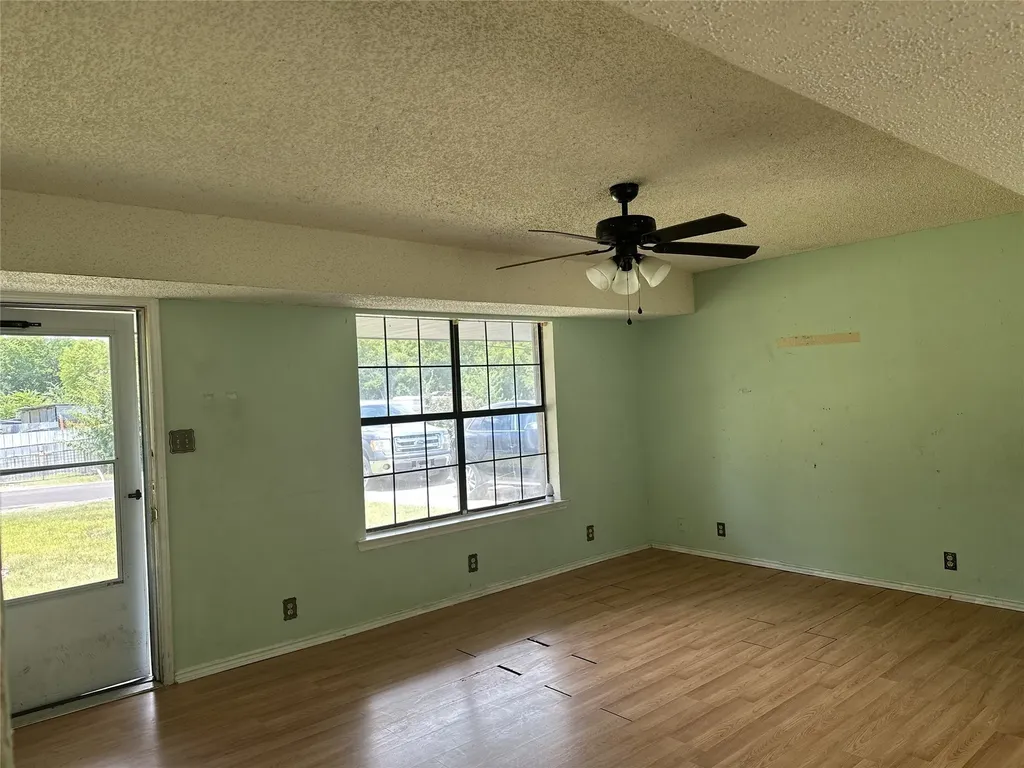 760 Williams Street Italy TX 76651