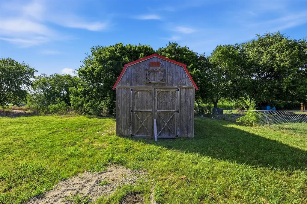 11105 Mckinley Drive Venus TX 76084