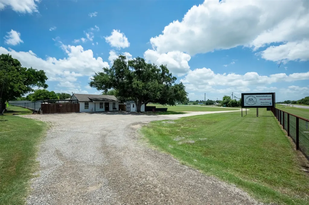 5327 Old Lorena Road Lorena TX 76655