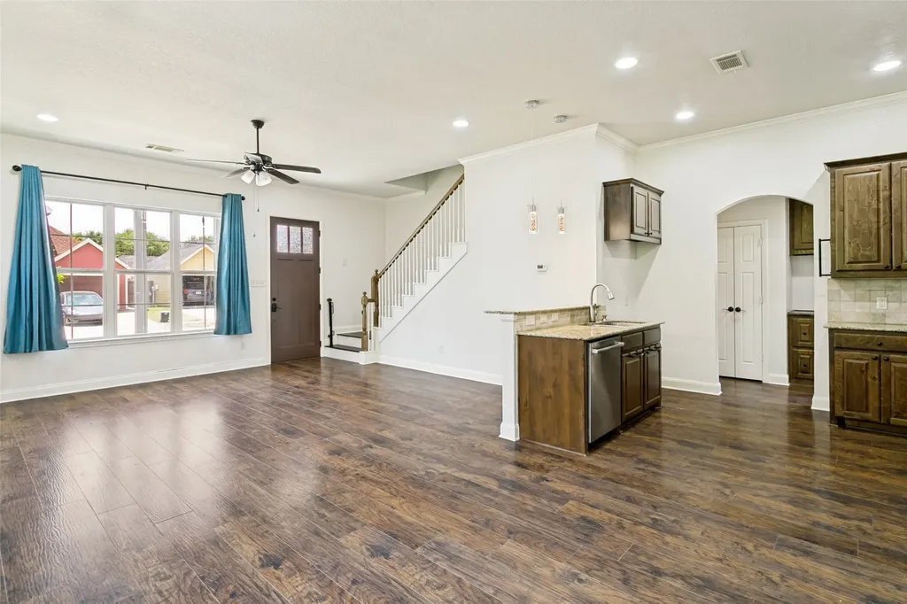 2513 Chebi Lane Denton TX 76209