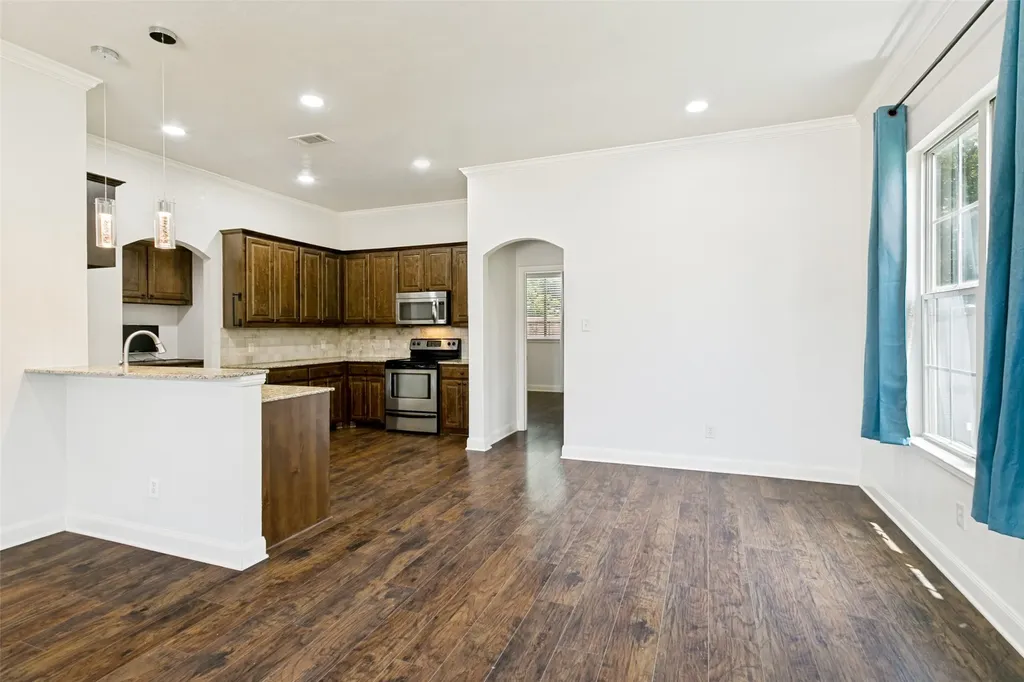 2513 Chebi Lane Denton TX 76209