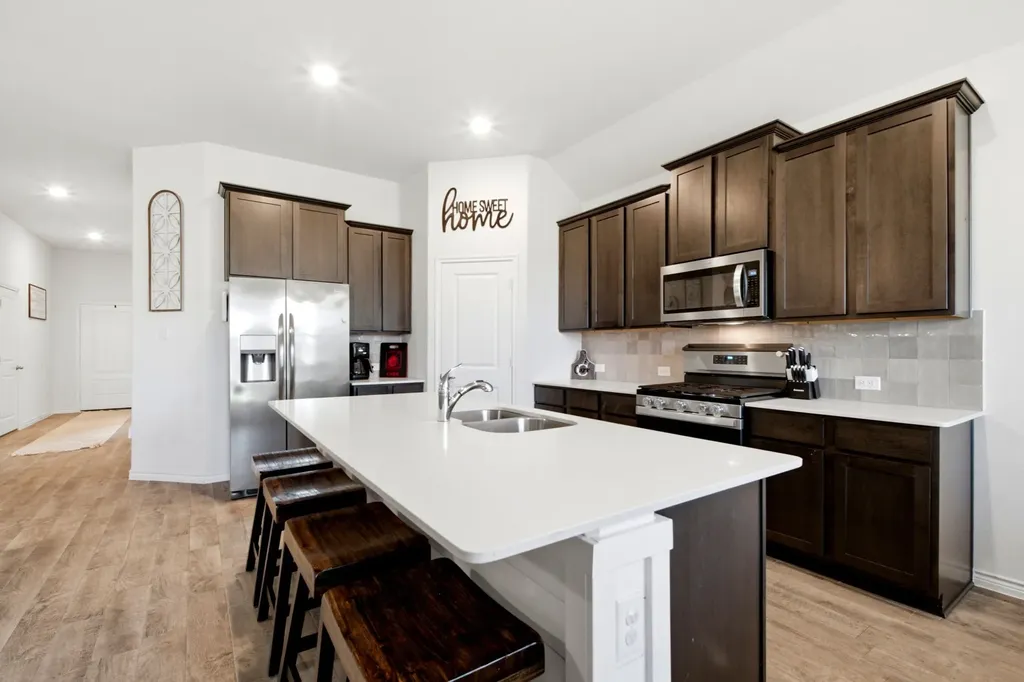 3223 Hunters Glen Drive Aubrey TX 76227