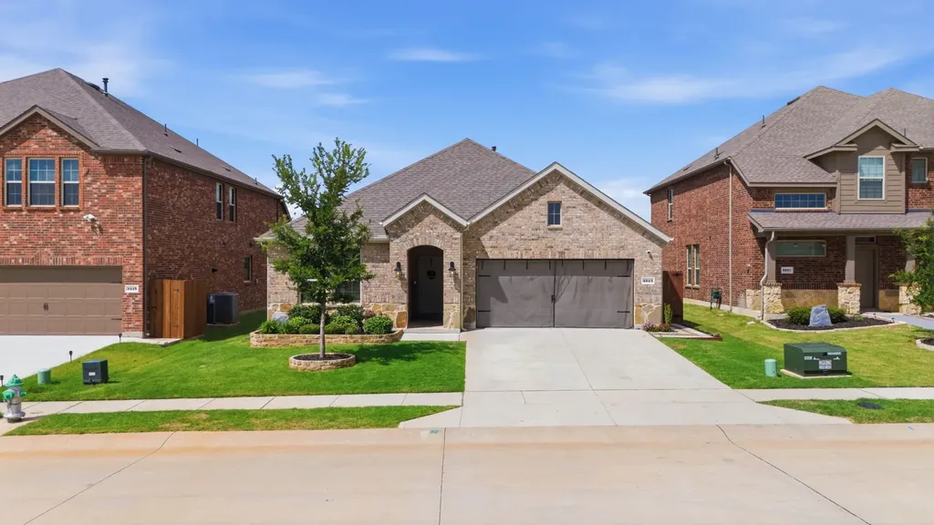 3223 Hunters Glen Drive Aubrey TX 76227