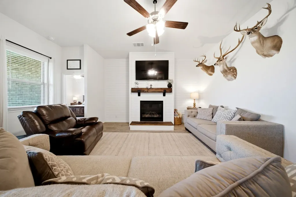 3223 Hunters Glen Drive Aubrey TX 76227