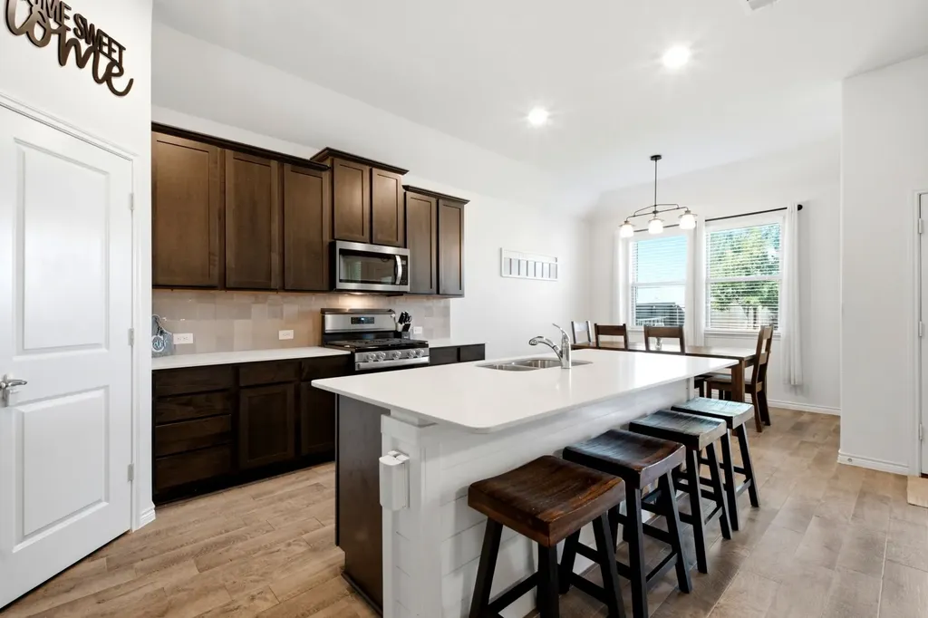3223 Hunters Glen Drive Aubrey TX 76227