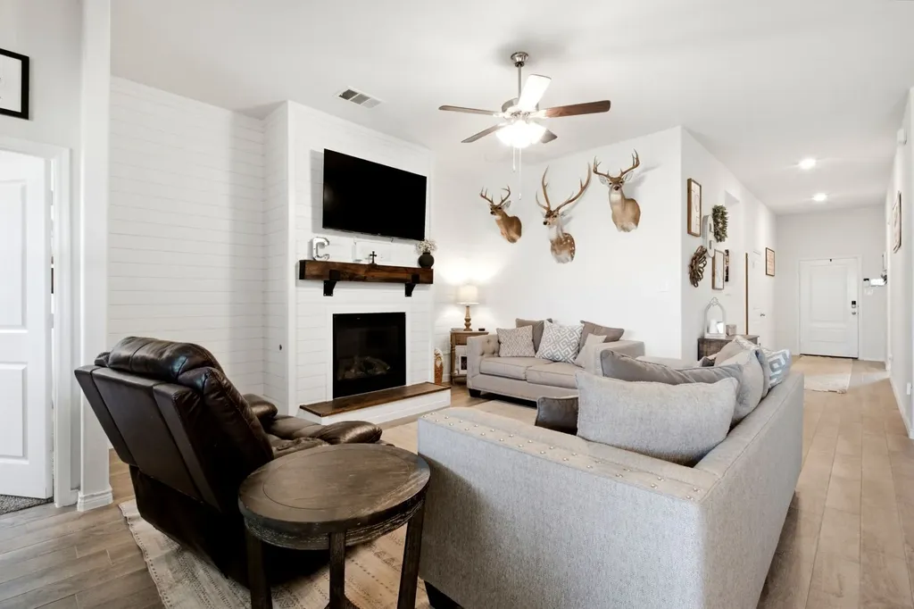3223 Hunters Glen Drive Aubrey TX 76227