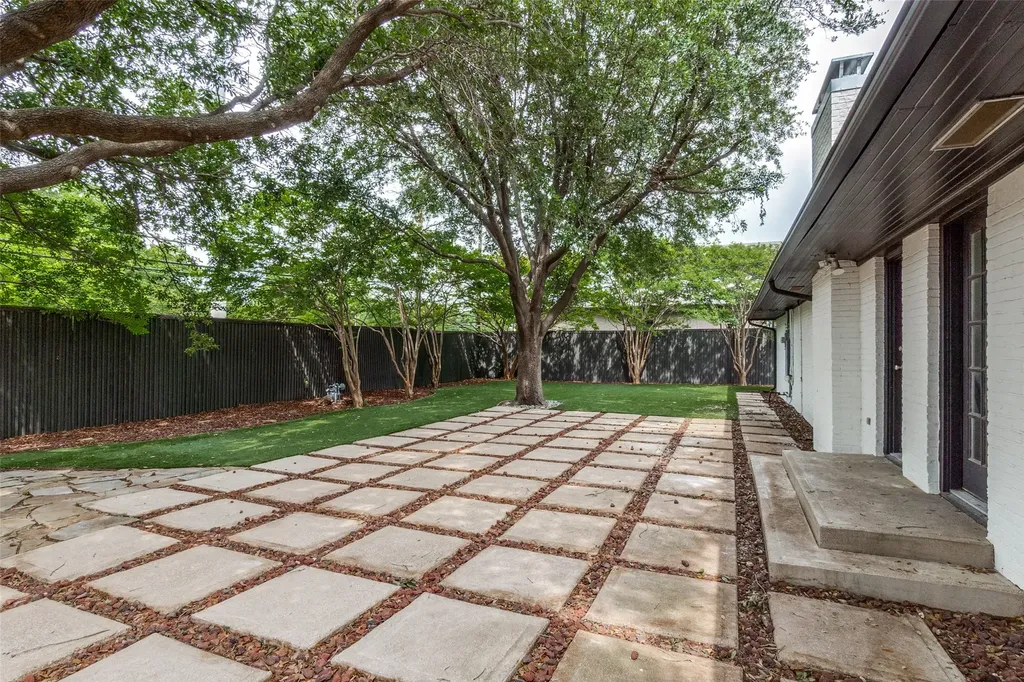 5919 Elderwood Drive Dallas TX 75230
