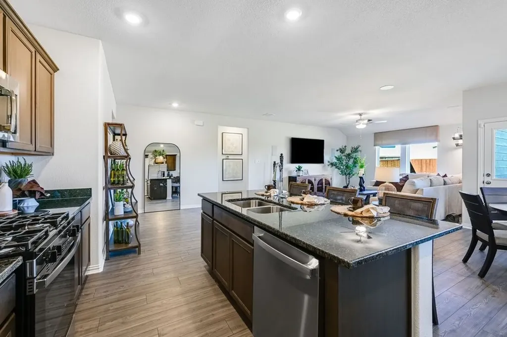 2543 Pine Island Court Crandall TX 75114