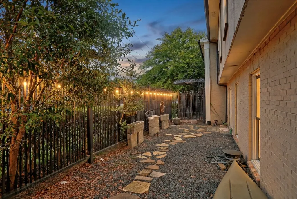 7736 Meadow Road Dallas TX 75230
