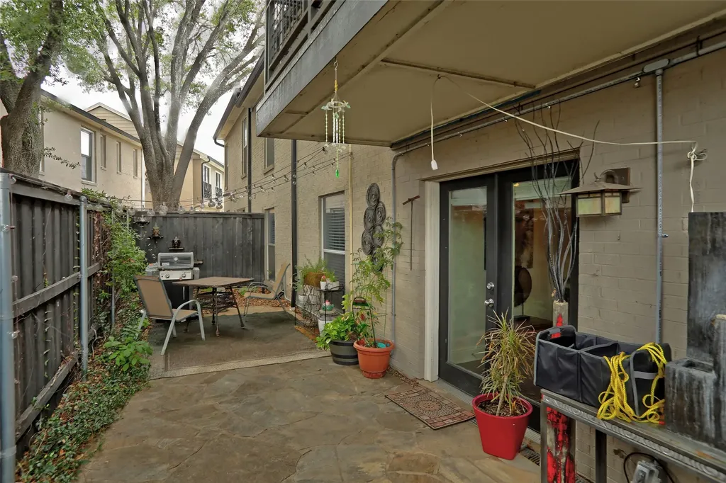 7736 Meadow Road Dallas TX 75230