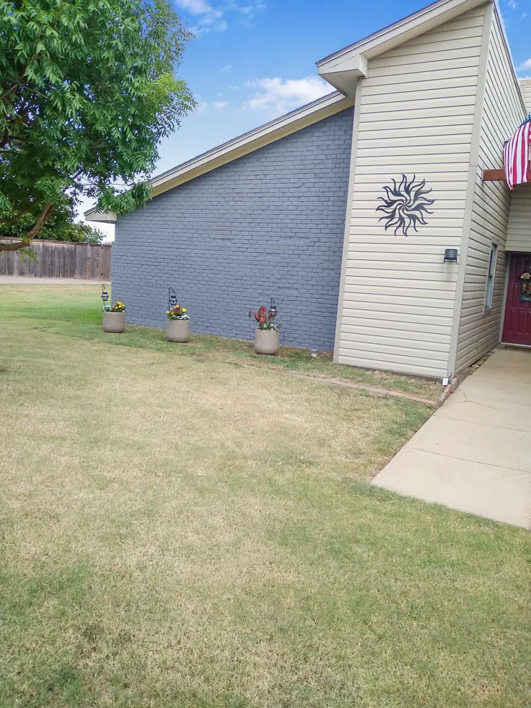 12 Cliff Drive Mineral Wells TX 76067