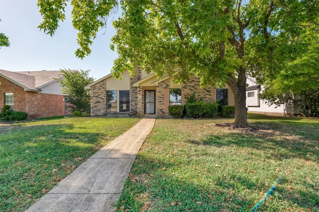 805 Whitney Street Cedar Hill TX 75104