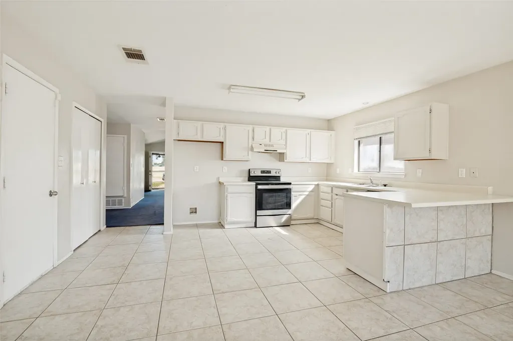 805 Whitney Street Cedar Hill TX 75104
