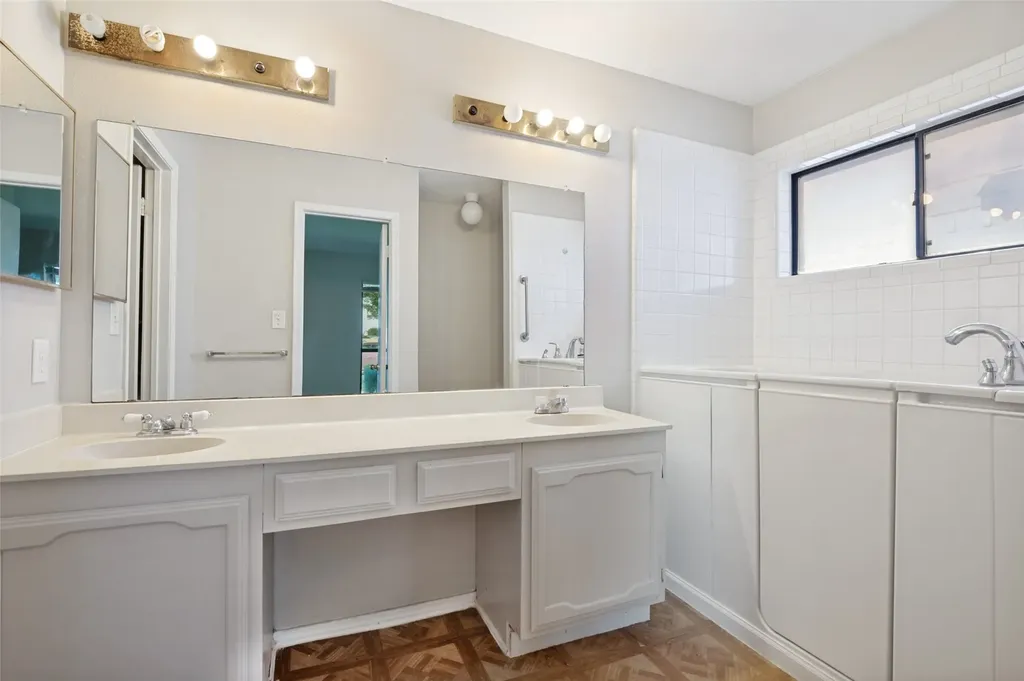 805 Whitney Street Cedar Hill TX 75104