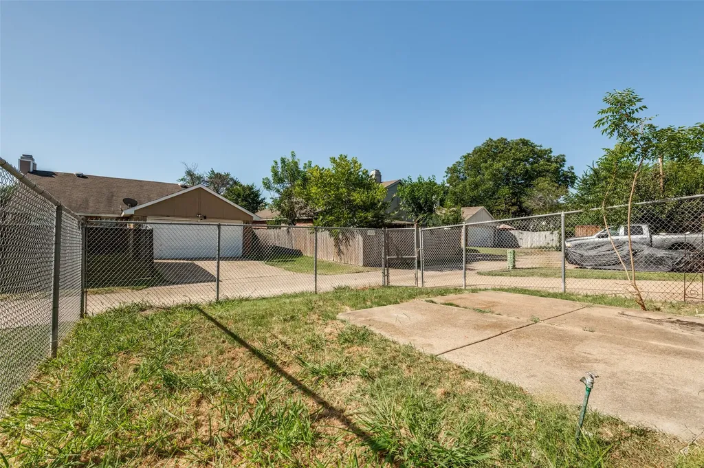 805 Whitney Street Cedar Hill TX 75104