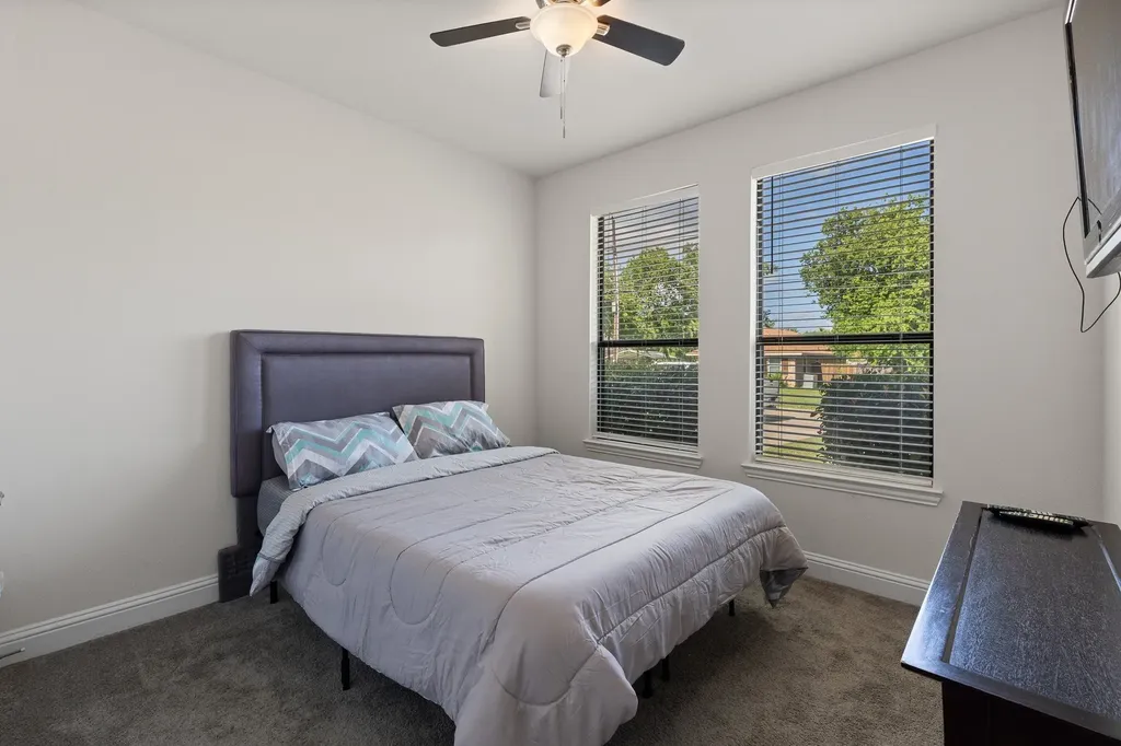 106 1/2 Cook Street Waxahachie TX 75165