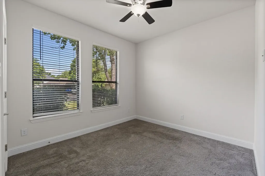 106 1/2 Cook Street Waxahachie TX 75165