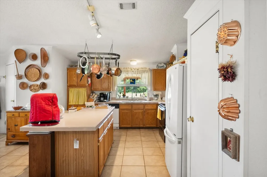 5144 S Fm 55 Blooming Grove TX 76626