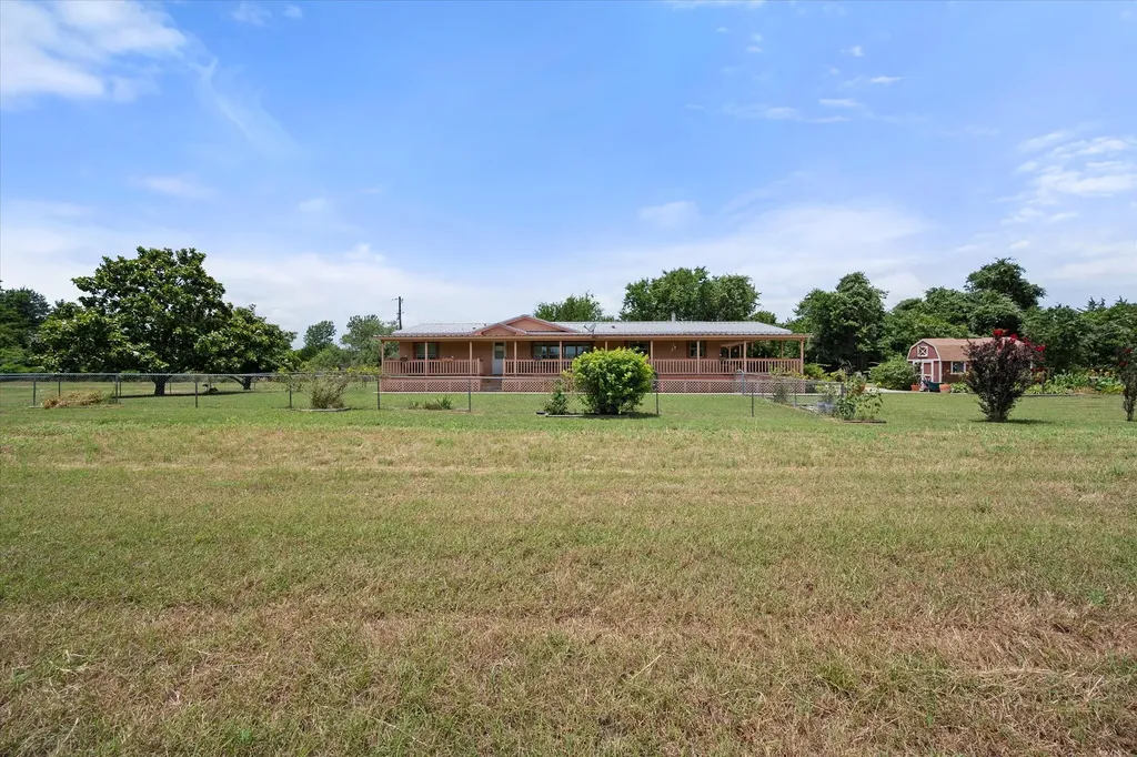5144 S Fm 55 Blooming Grove TX 76626